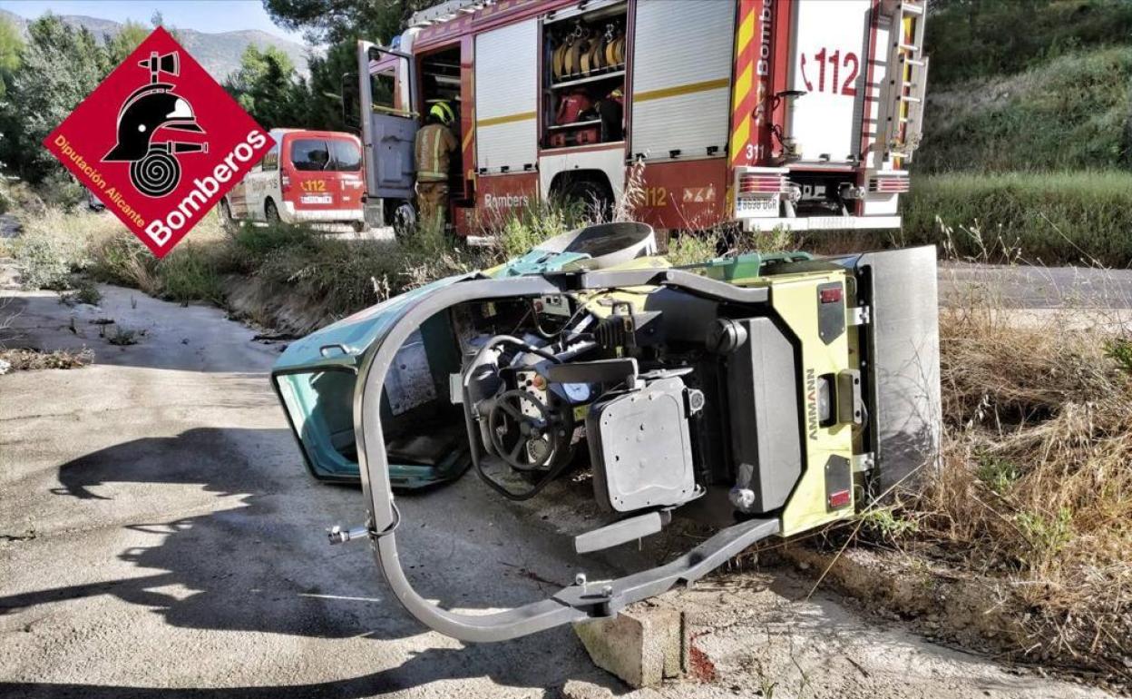 Estado en el que ha quedado la apisonadora después del accidente. 