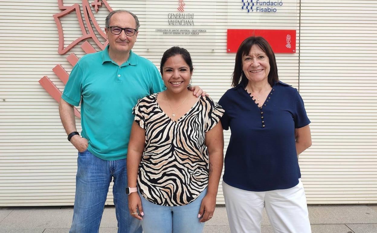 Andrés Moya, Mariana Reyes y Amparo Latorre, investigadores de Fisabio.