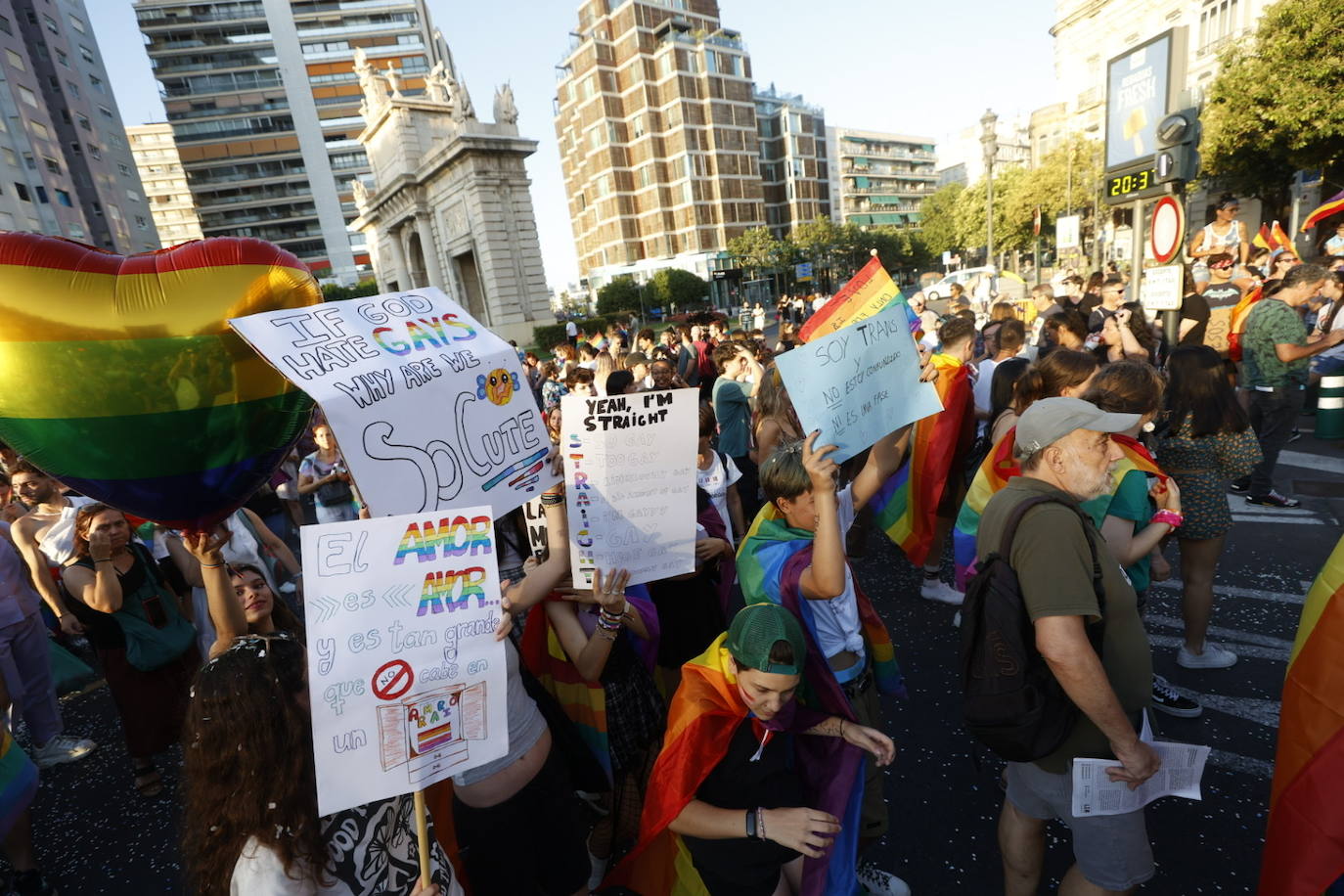 Fotos: Valencia celebra el día de Orgullo LGTBI+ 2022