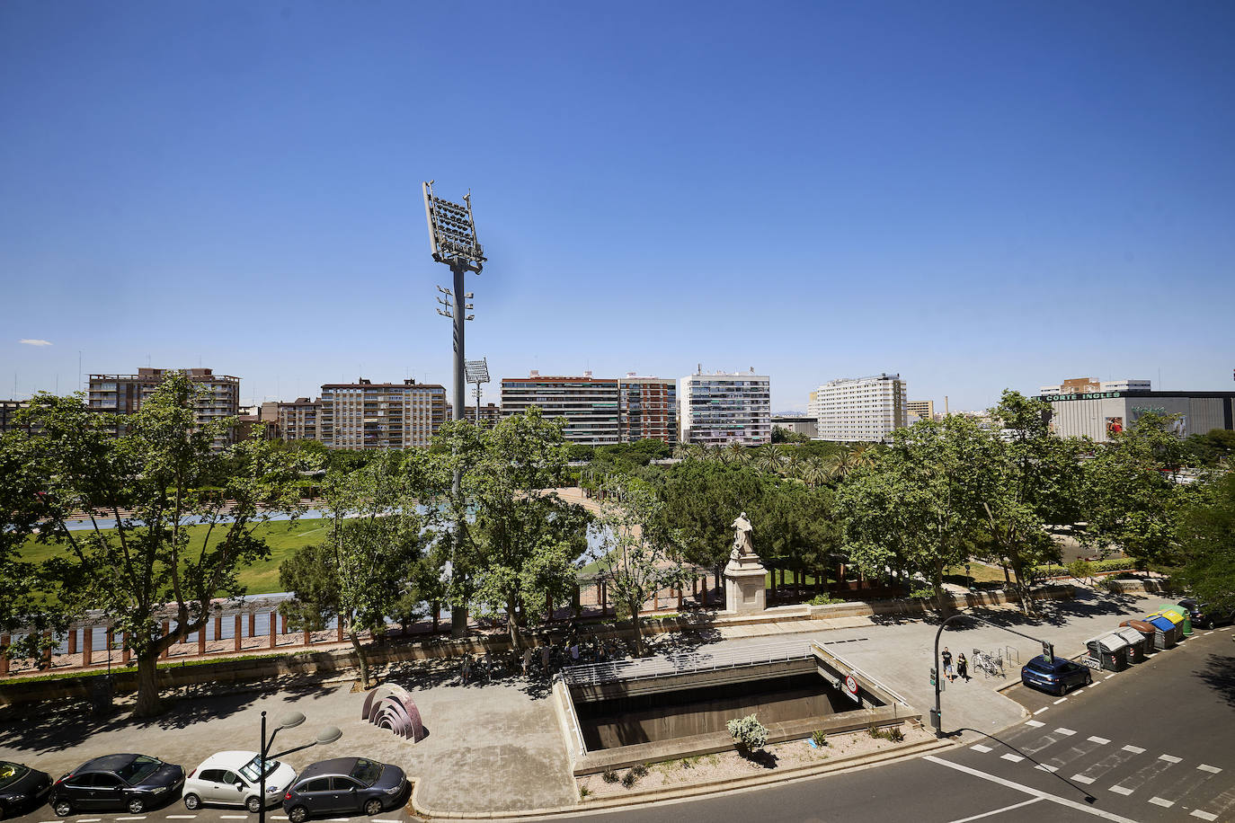 Vistas a la zona deportiva del río desde casa de Miguel Bandrés.