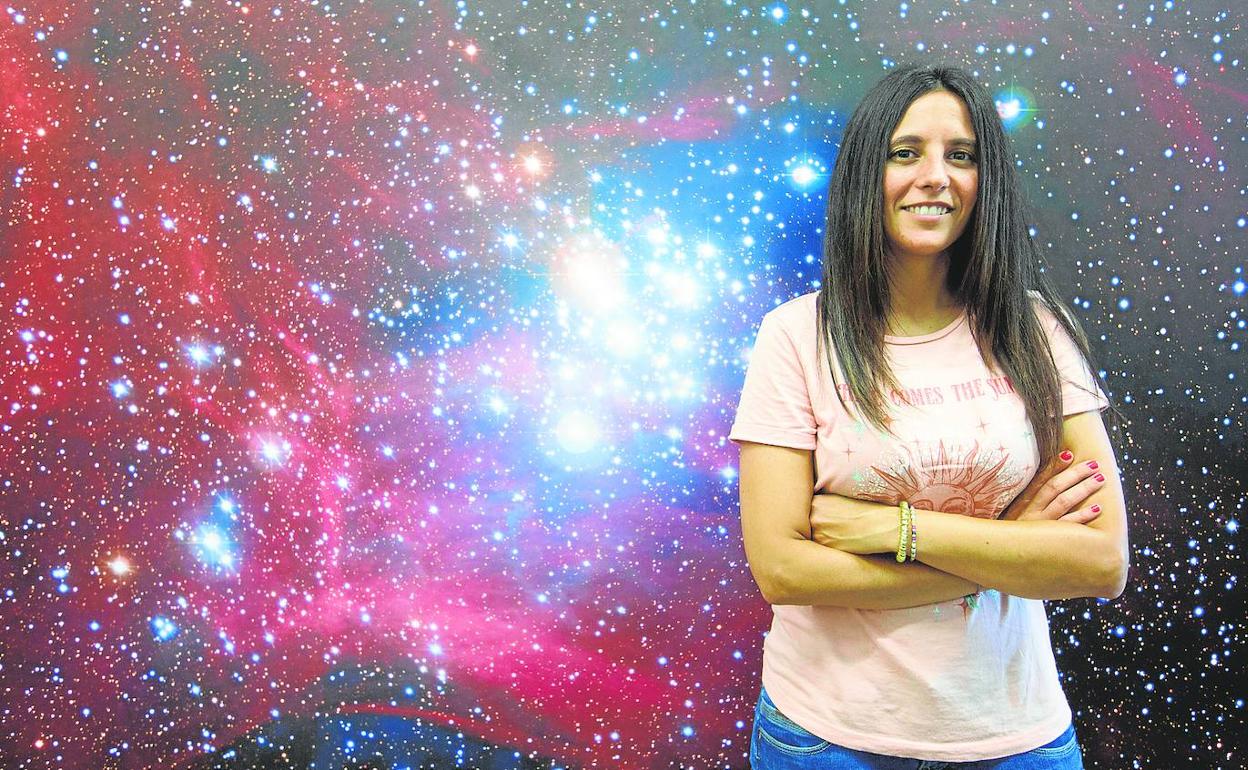 Rebecca Azulay en las instalaciones del Observatorio Astronómico de la UV, en la que se ha formado. 