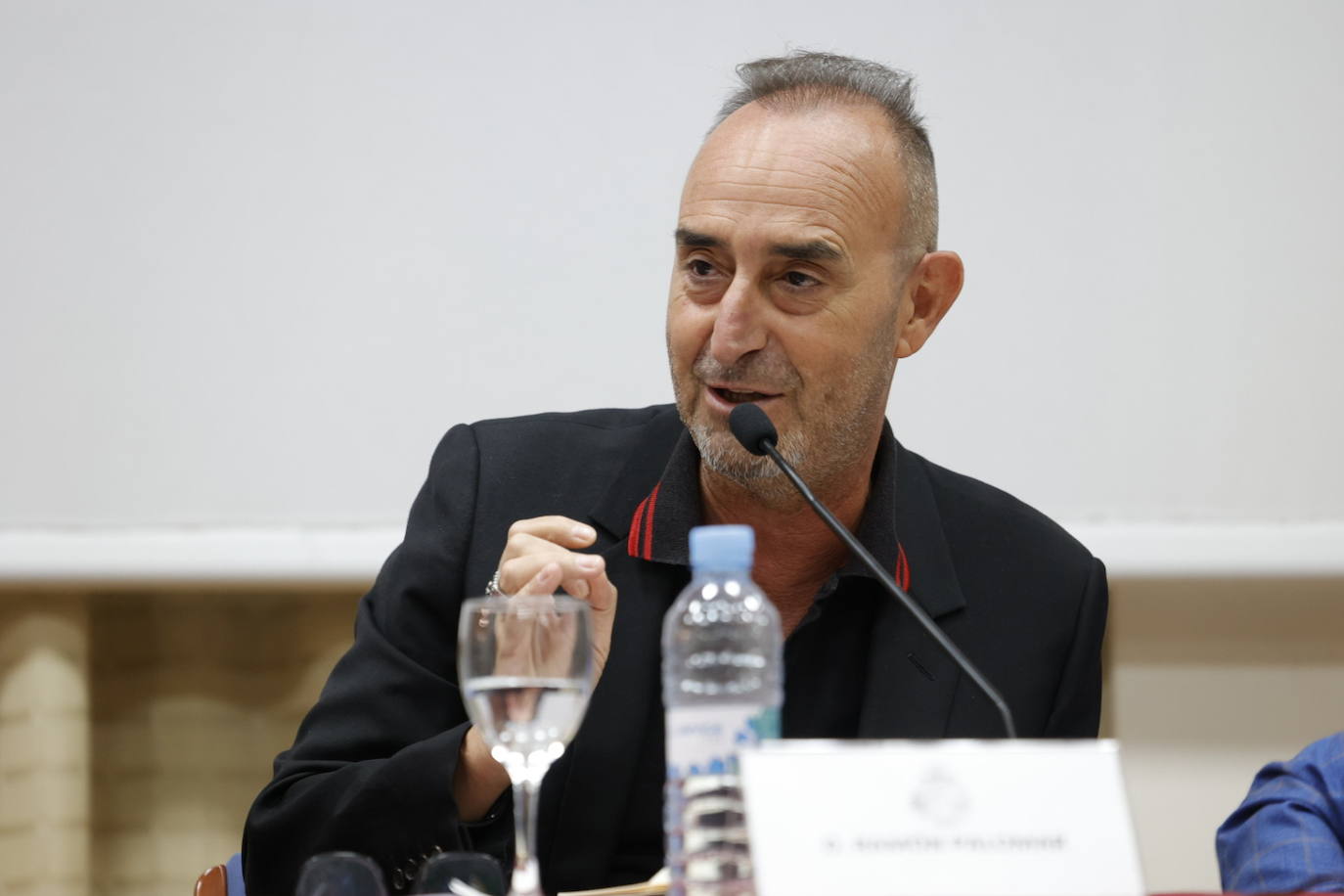 Fotos: Julián Quirós, director de ABC, presenta en Valencia el poemario &#039;Pérdidas y ganancias&#039;