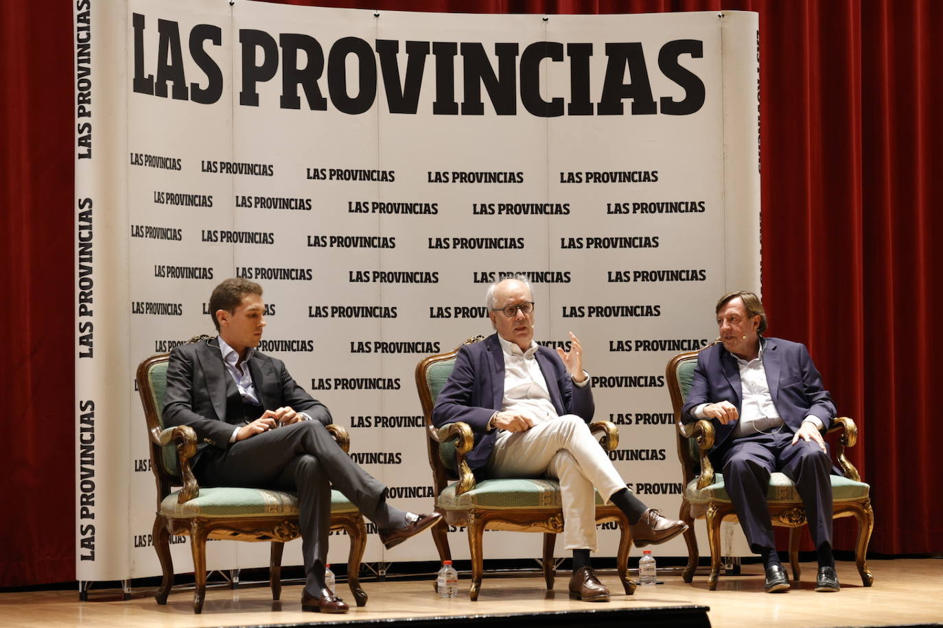 Fotos: Cita taurina del Aula LAS PROVINCIAS