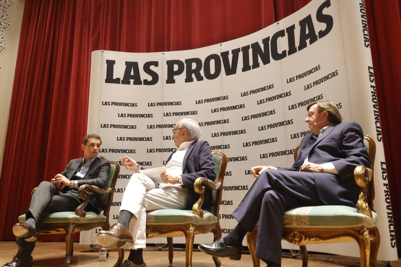 Fotos: Cita taurina del Aula LAS PROVINCIAS