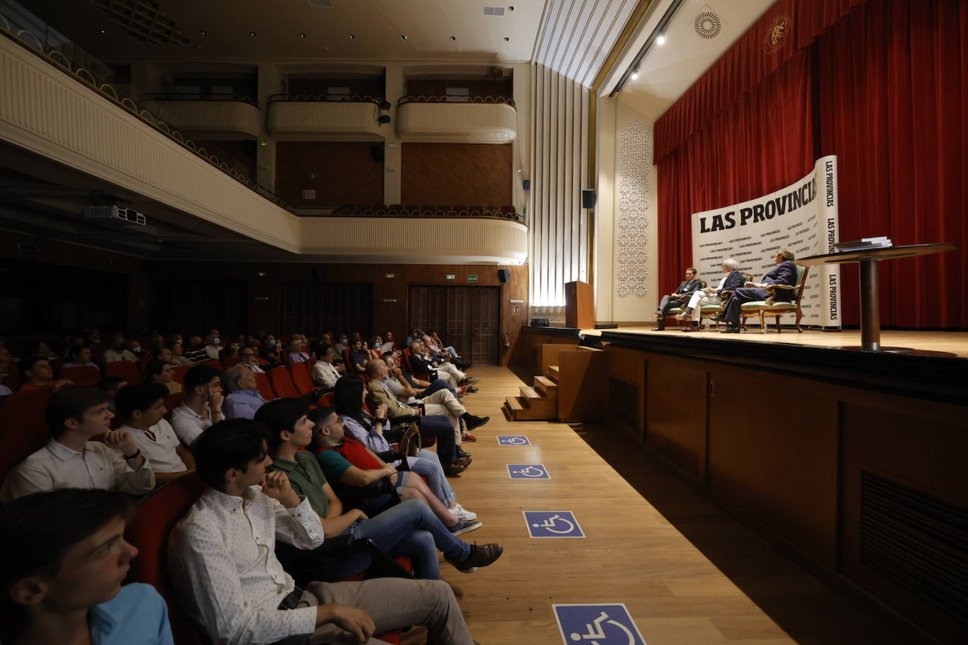 Fotos: Cita taurina del Aula LAS PROVINCIAS