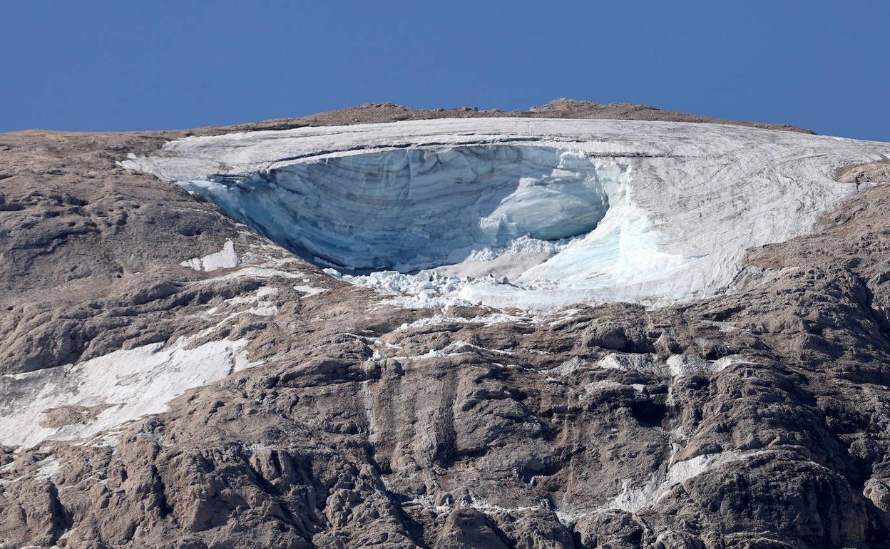 Vista del glaciar de la Marmolada