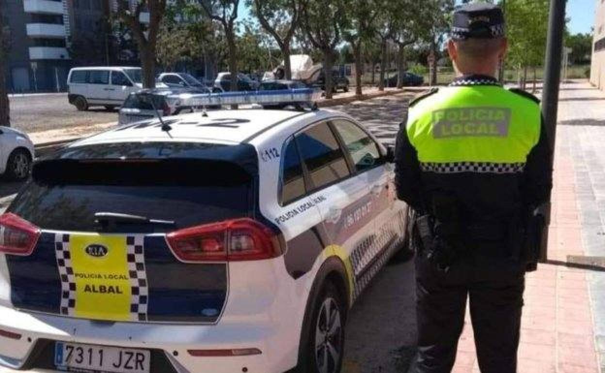 Un agente de la Policía Local de Albal. 