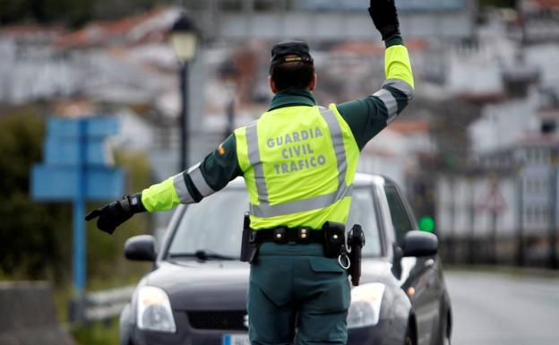 Cómo detectar las nuevas motos camufladas de la DGT para evitar una multa