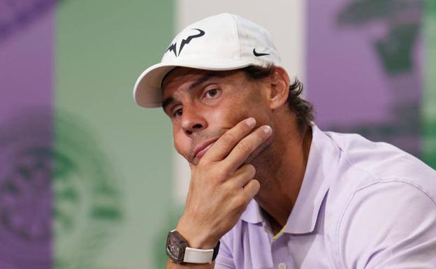 Nadal, en la rueda de prensa en la que ha anunciado su decisión de retirarse de Wimbledon.