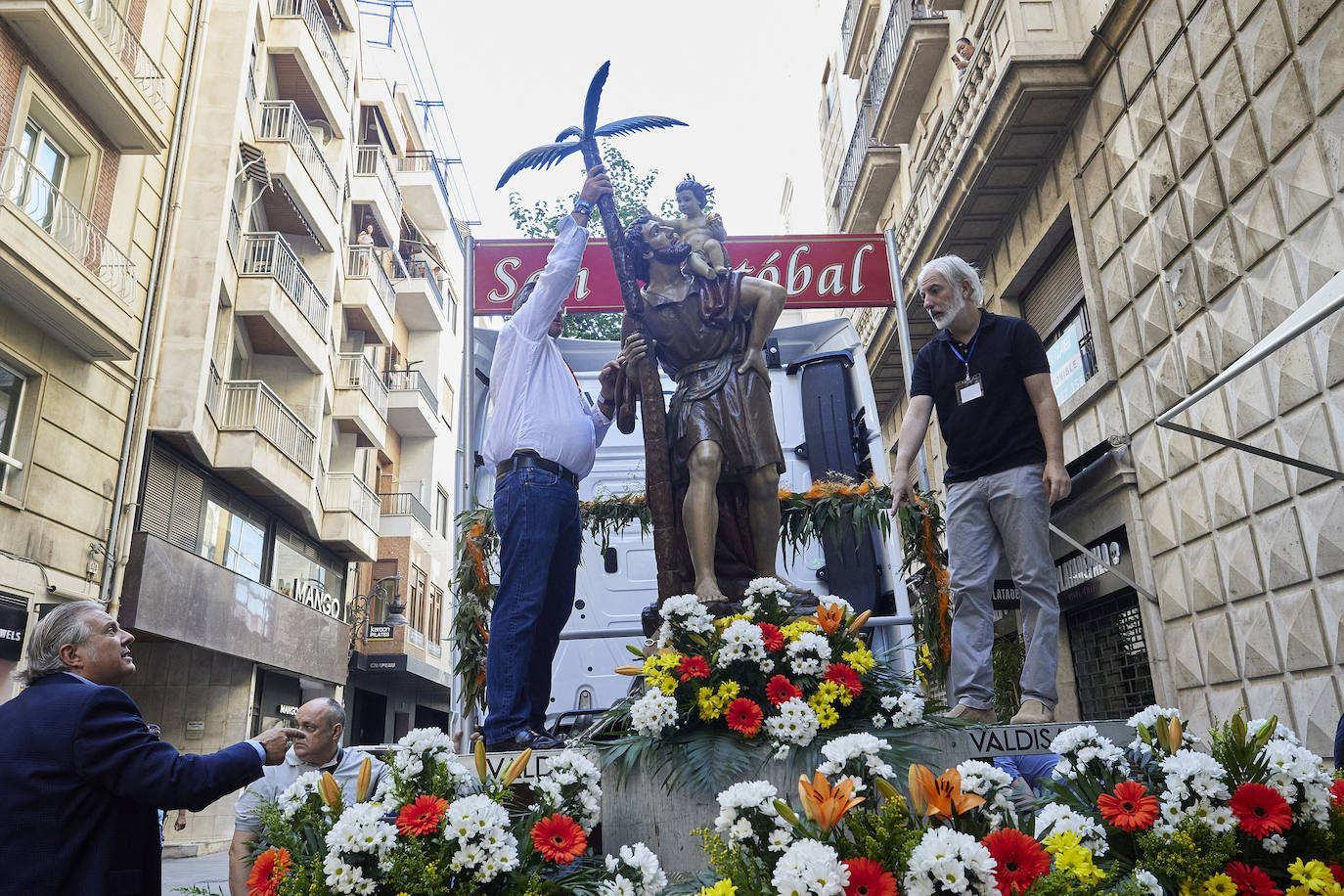 Fotos: Los camioneros valencianos honran a San Cristobal