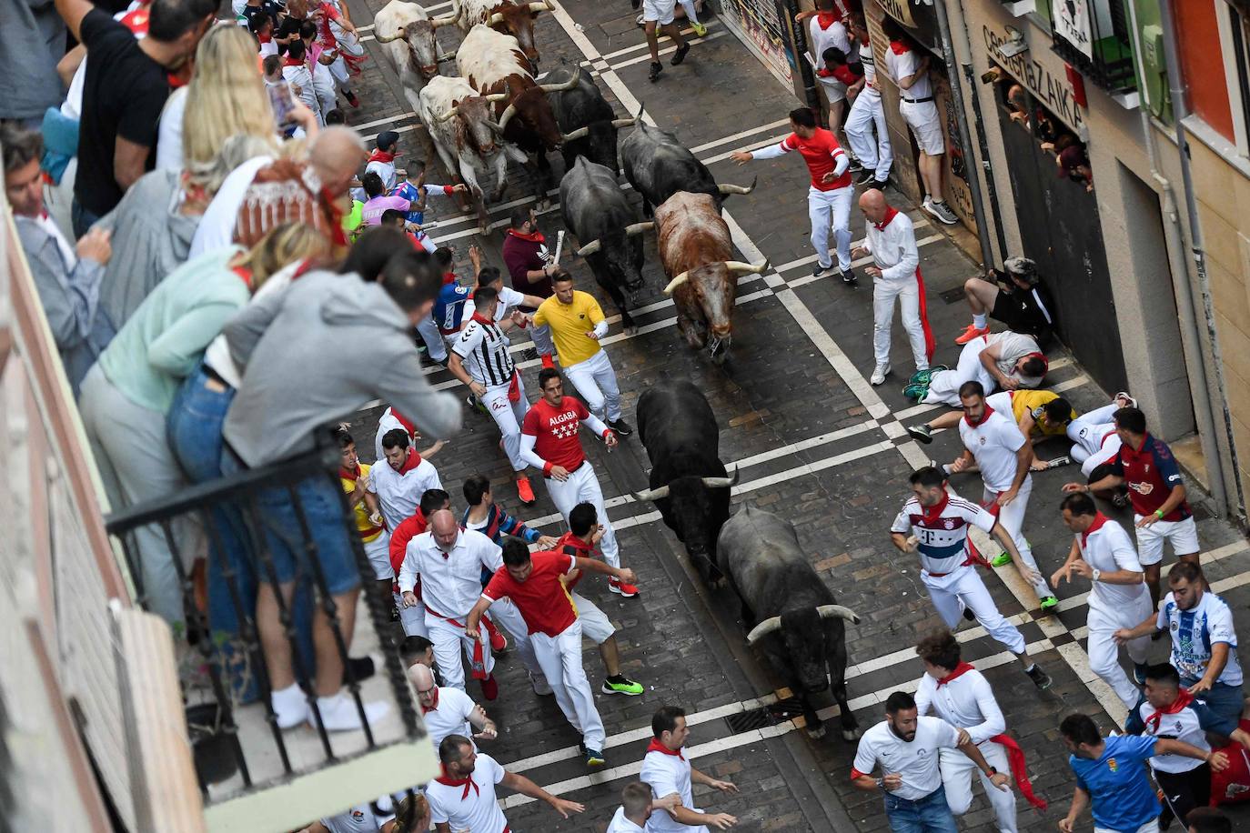 Fotos: Las fotos más espectaculares del tercer encierro de los Sanfermines 2022