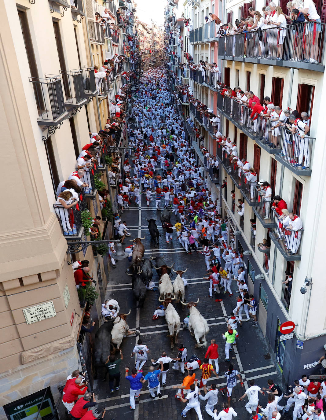 Fotos: Las fotos más espectaculares del tercer encierro de los Sanfermines 2022