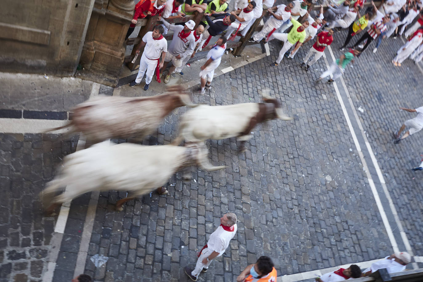 Fotos: Las fotos más espectaculares del tercer encierro de los Sanfermines 2022