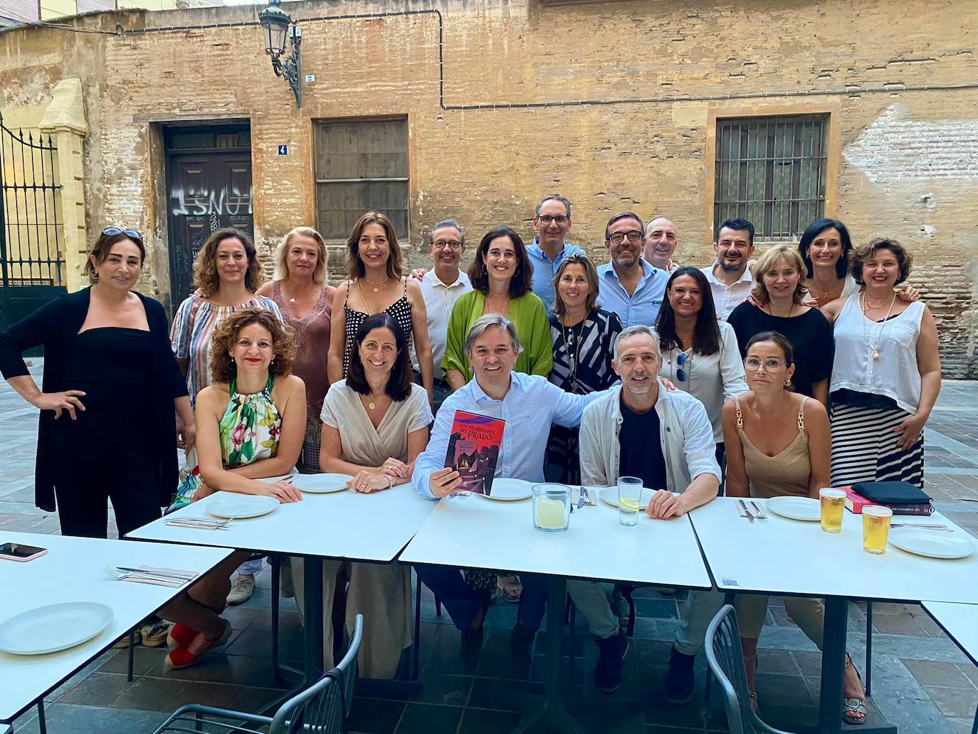 Cena organizada por Plumas y Cubiertos, con el escritor Javier Alandés.