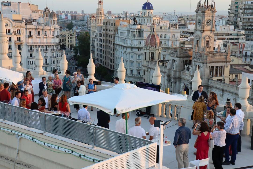 Los participantes disfrutaron de una cata con vinos de Bodegas Hispano-Suizas y Jamones Gargallo.