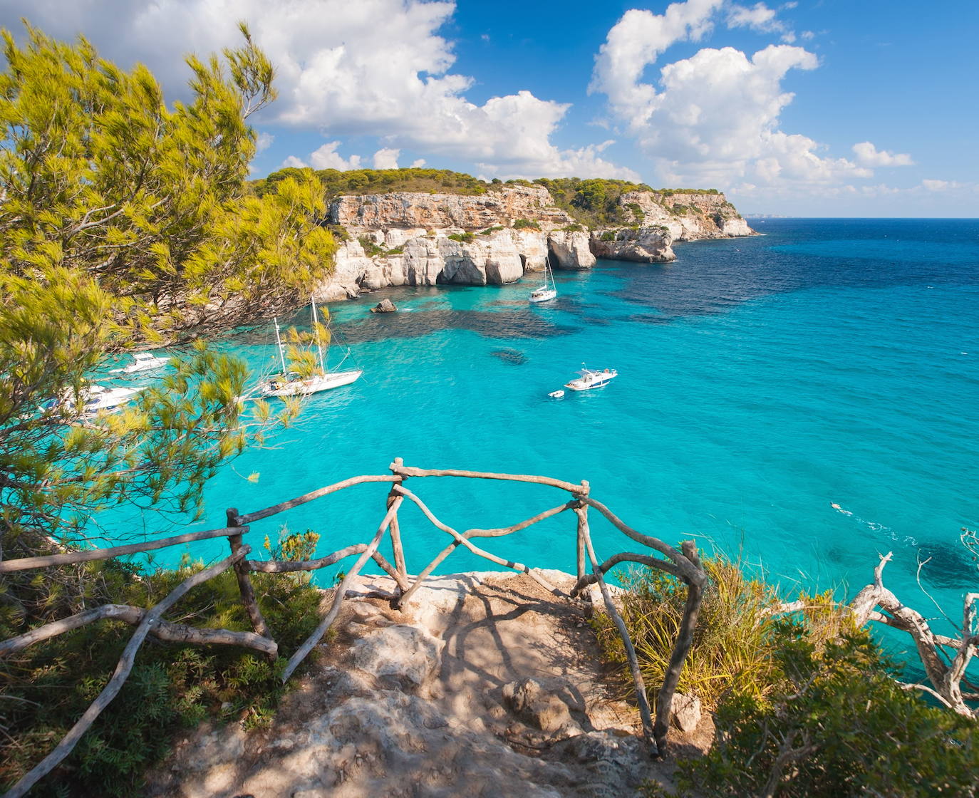 6.- Cala Macarella y Cala Macarelleta, Menorca (Islas Baleares)