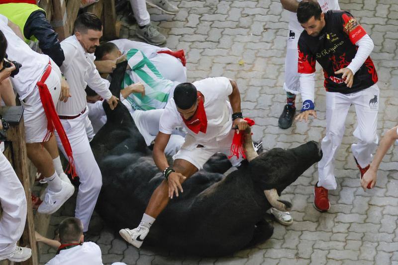 Fotos: Así ha sido el sexto encierro de San Fermín