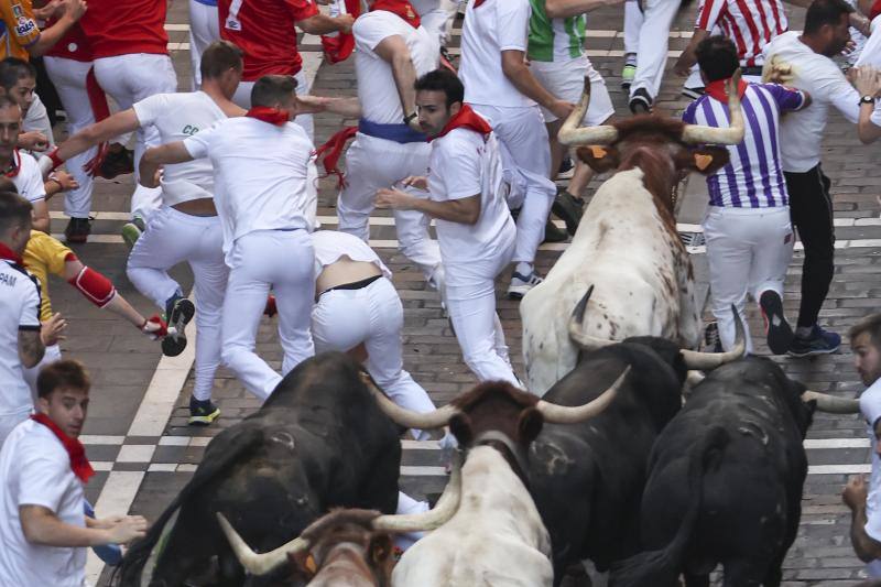 Fotos: Así ha sido el sexto encierro de San Fermín