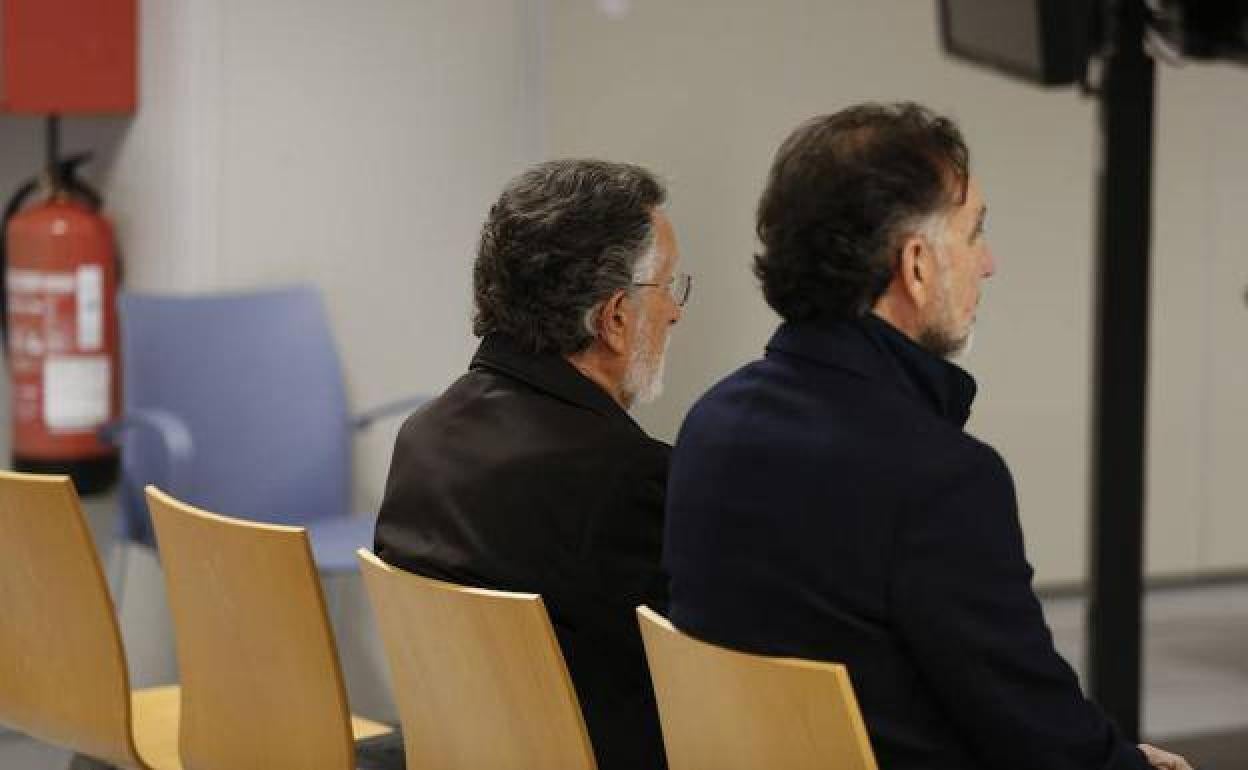 Alfonso Grau y el empresario Catalán, el día del juicio en la Audiencia de Valencia. 