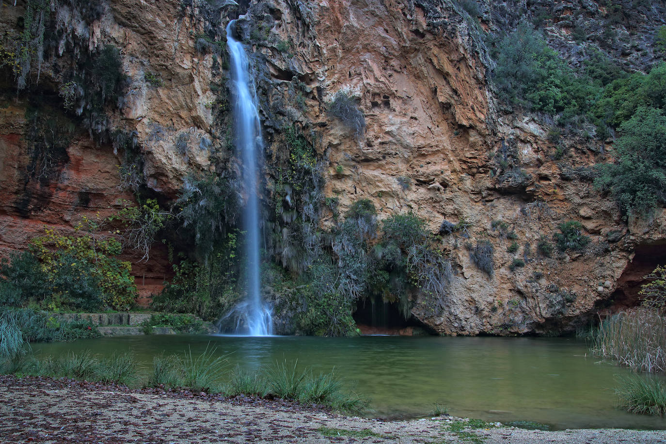 La cascada de la Cueva Turche tiene 60 metros de altura. 