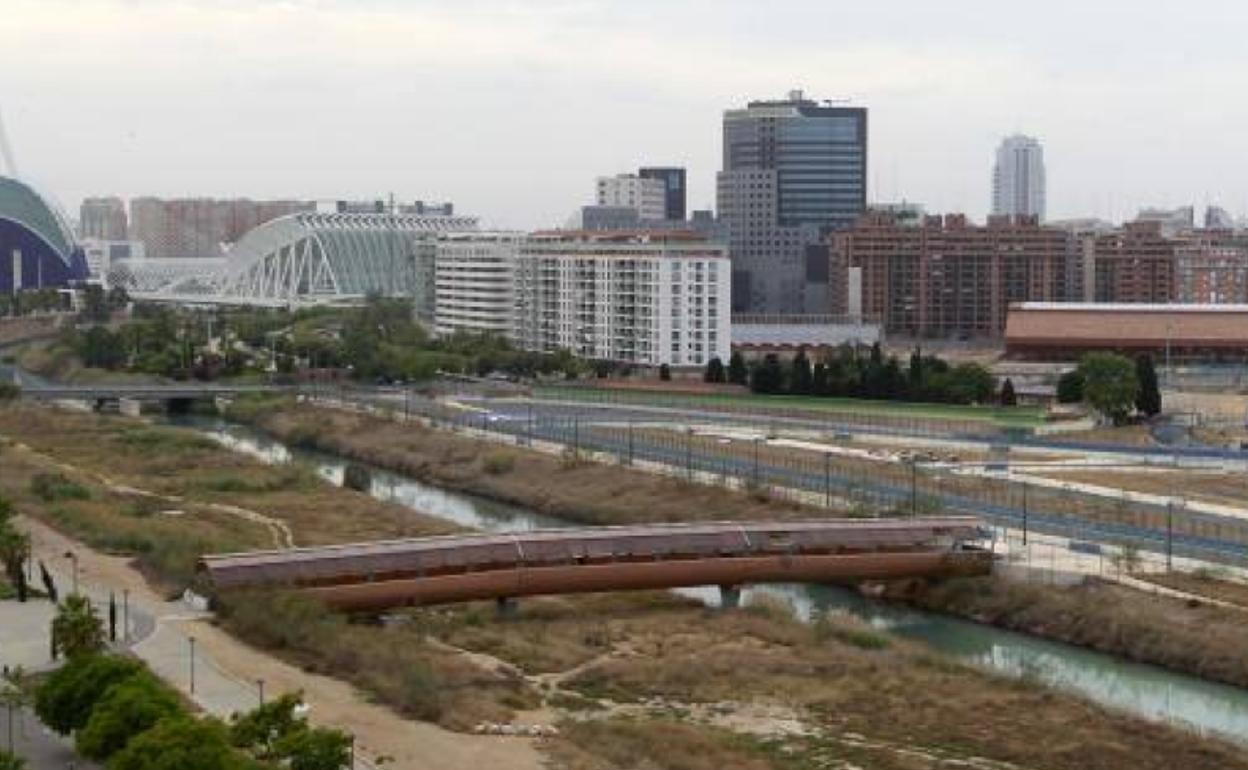 Vista de la zona pendiente de urbanizar entre Nazaret y el Grao. 