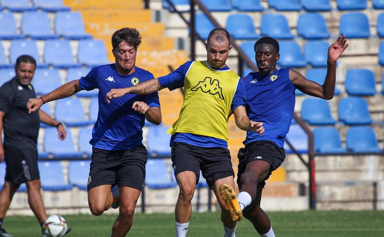 Imagen de uno de los entrenamientos del Hércules en el Rico Pérez. 