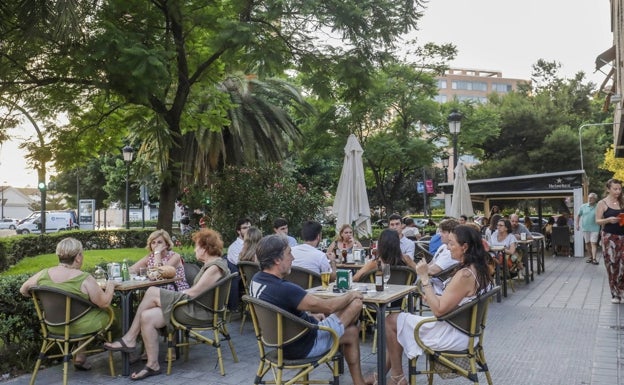 La avenida donde caben todas las edades, paladares y bolsillos