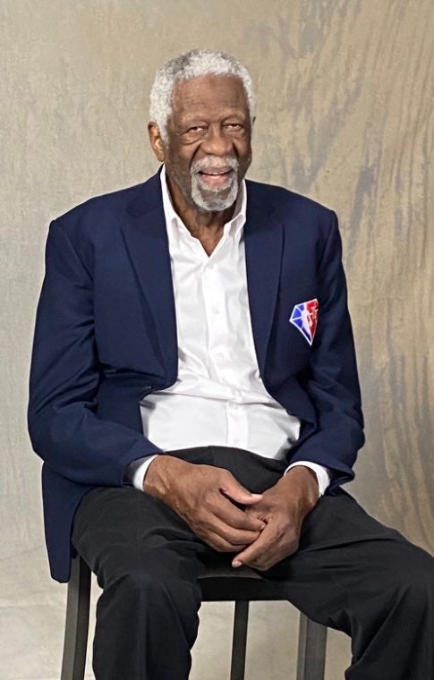 Bill Russell posa en uno de sus últimos años.