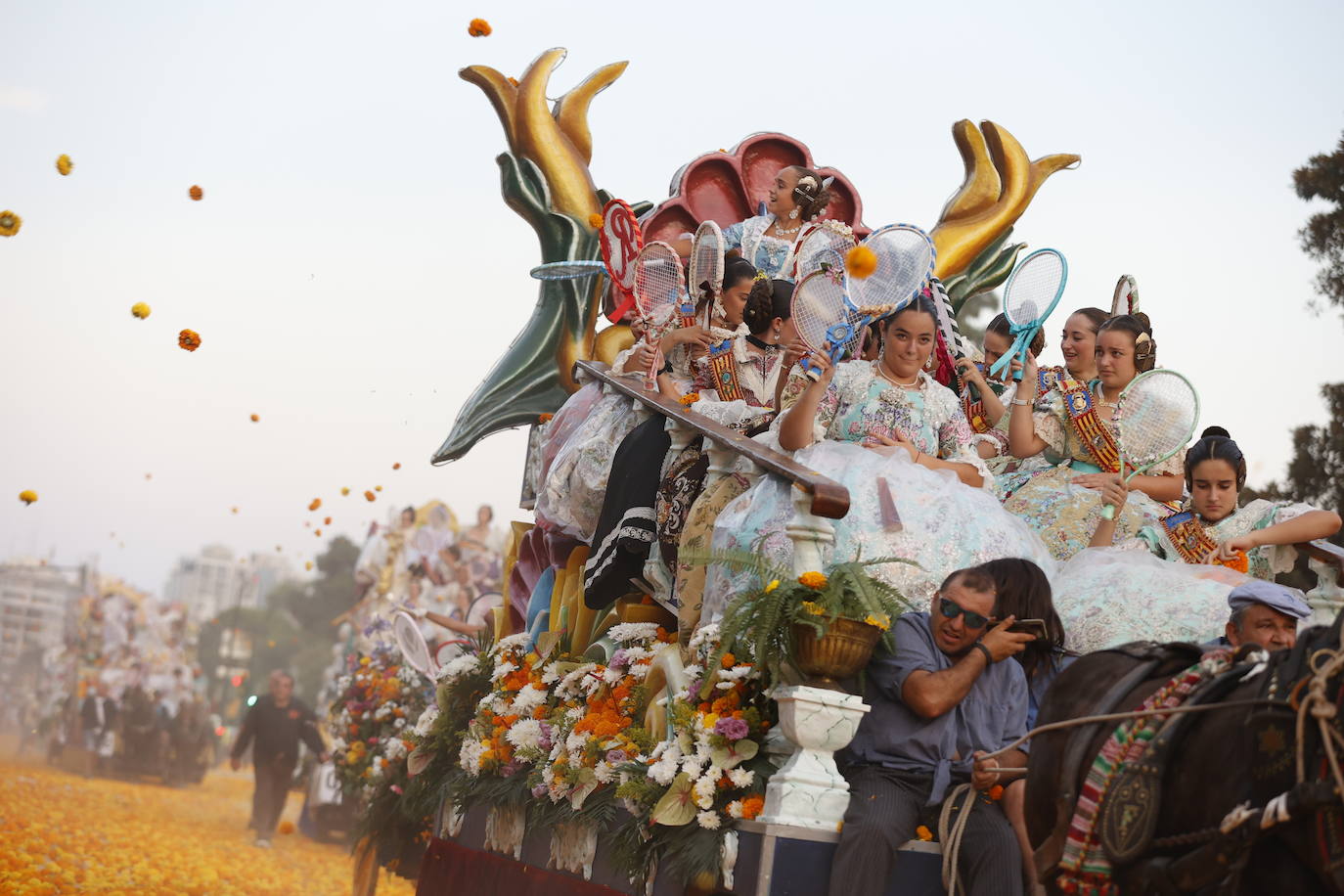 Fotos: La Batalla de Flores pone punto y final a la Feria de Julio