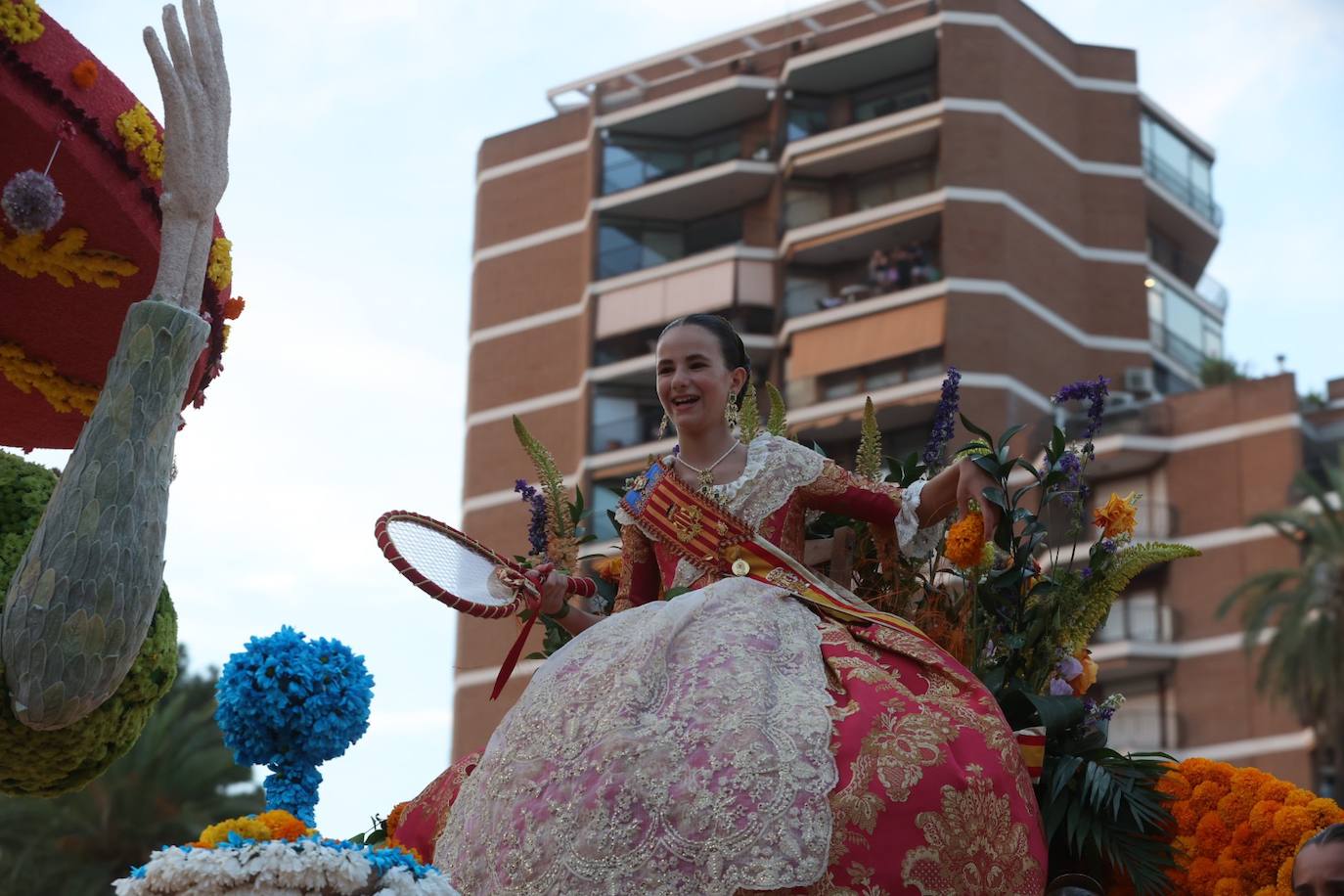 Fotos: La Batalla de Flores pone punto y final a la Feria de Julio