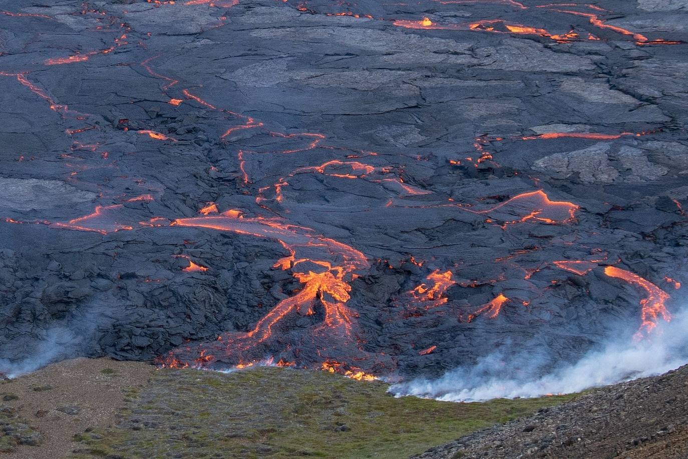 Fotos: Un volcán entra en erupción en Islandia