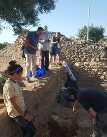 Imagen secundaria 2 - Las excavaciones en el yacimiento. 