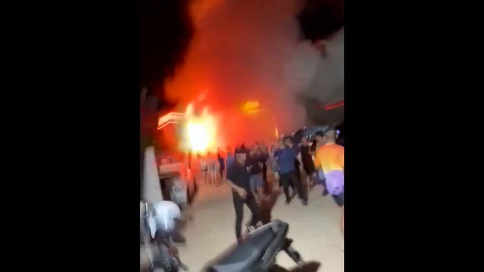 13 muertos y 35 heridos en un incendio en una discoteca tailandesa | Las  Provincias