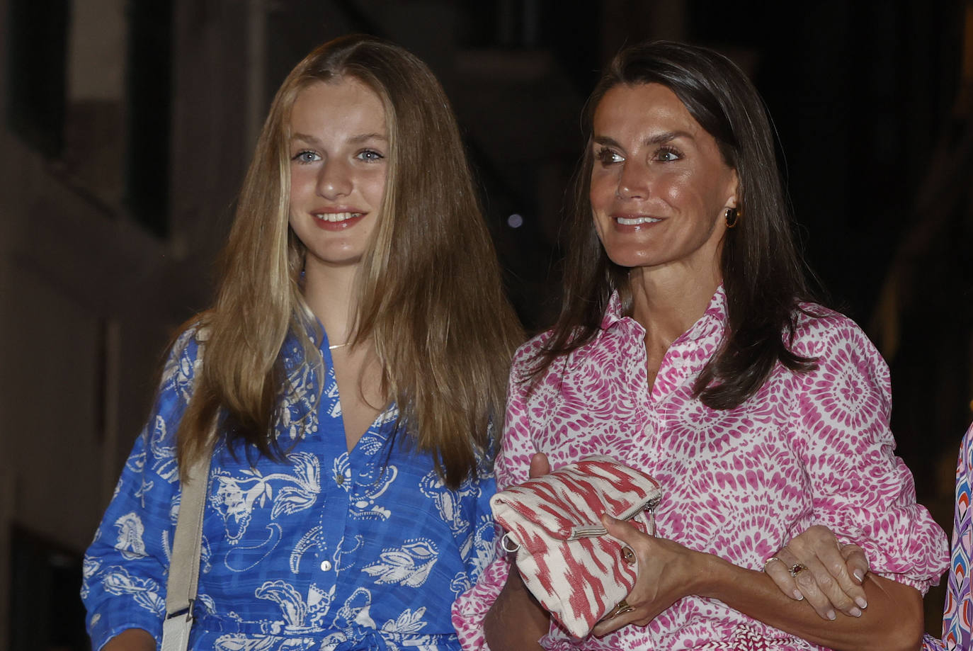 Fotos: La reina Letizia, la princesa Leonor, la infanta Sofía y doña Sofía, juntas de cena en Mallorca