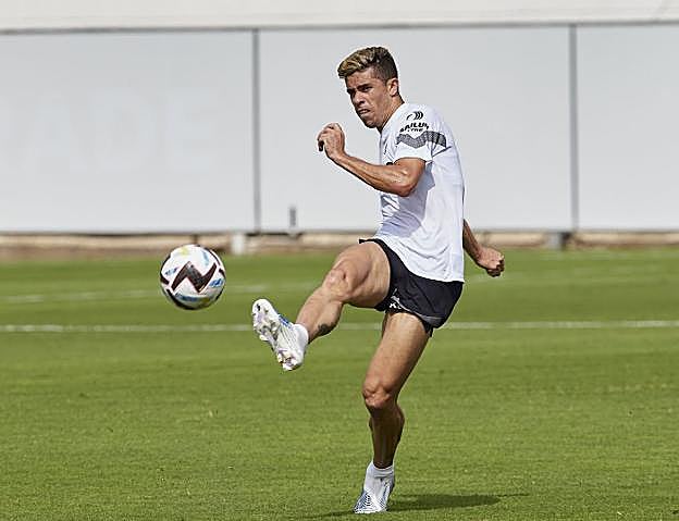 Peligra la presencia de Gabriel Paulista frente al Girona
