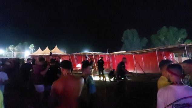 Fotos: Caos en el festival Medusa tras la caída de parte del escenario por fuertes ráfagas de viento