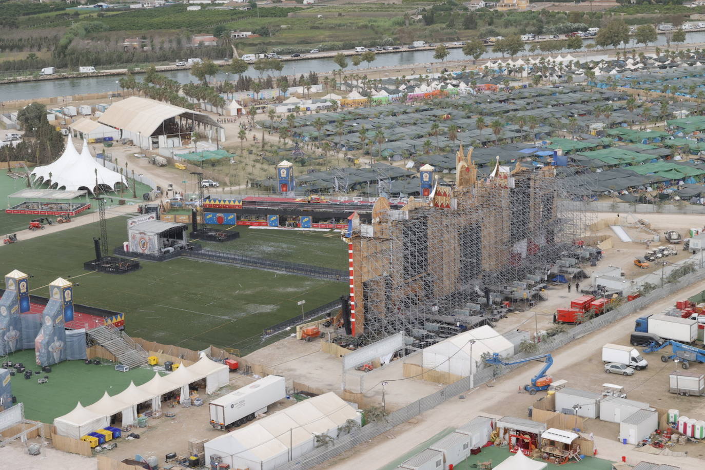 Fotos: Así ha quedado el recinto del festival Medusa tras la tormenta de arena