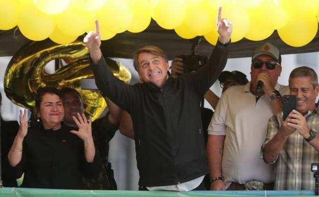 El presidente de Brasil, Jair Bolsonaro, este martes en un mitin electoral