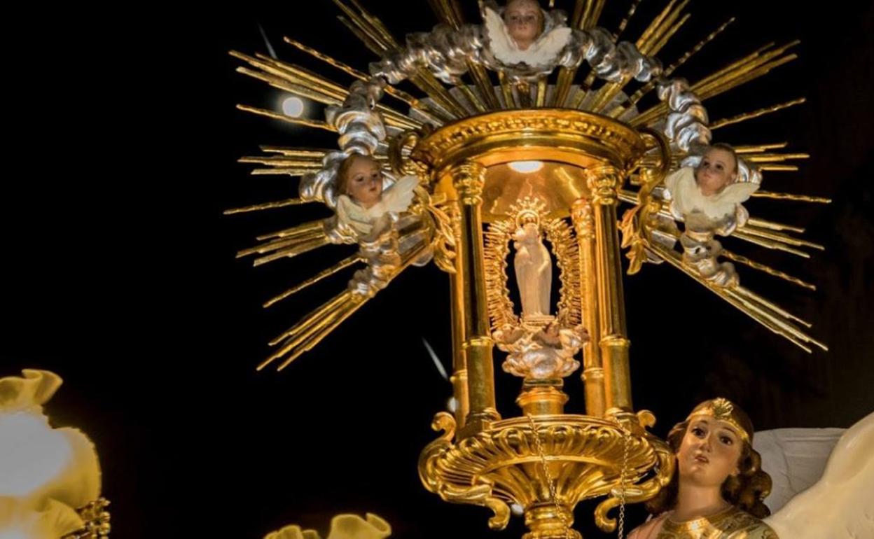 Imagen de la Virgen. 