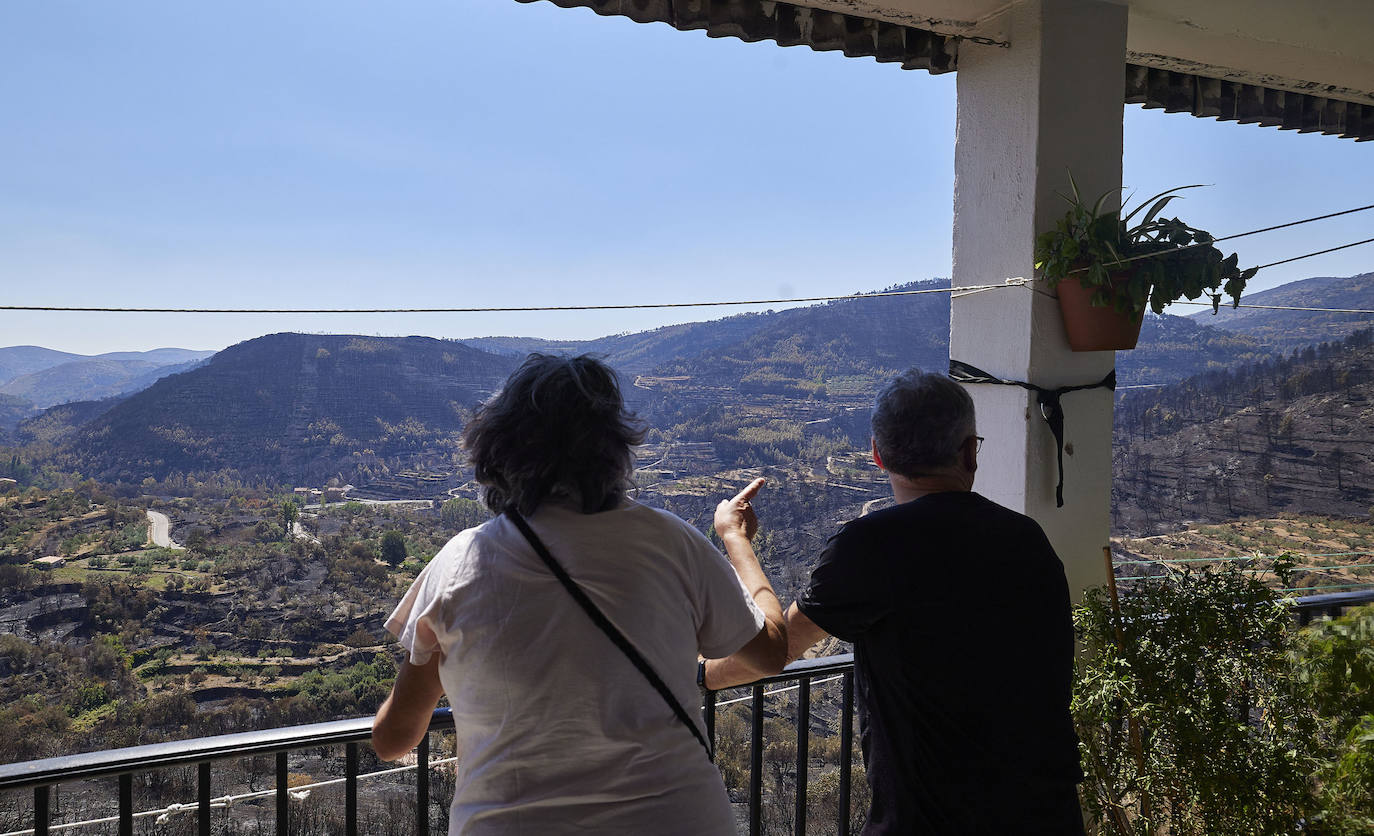 Fotos: El regreso de los vecinos de Bejís a sus casas tras el incendio