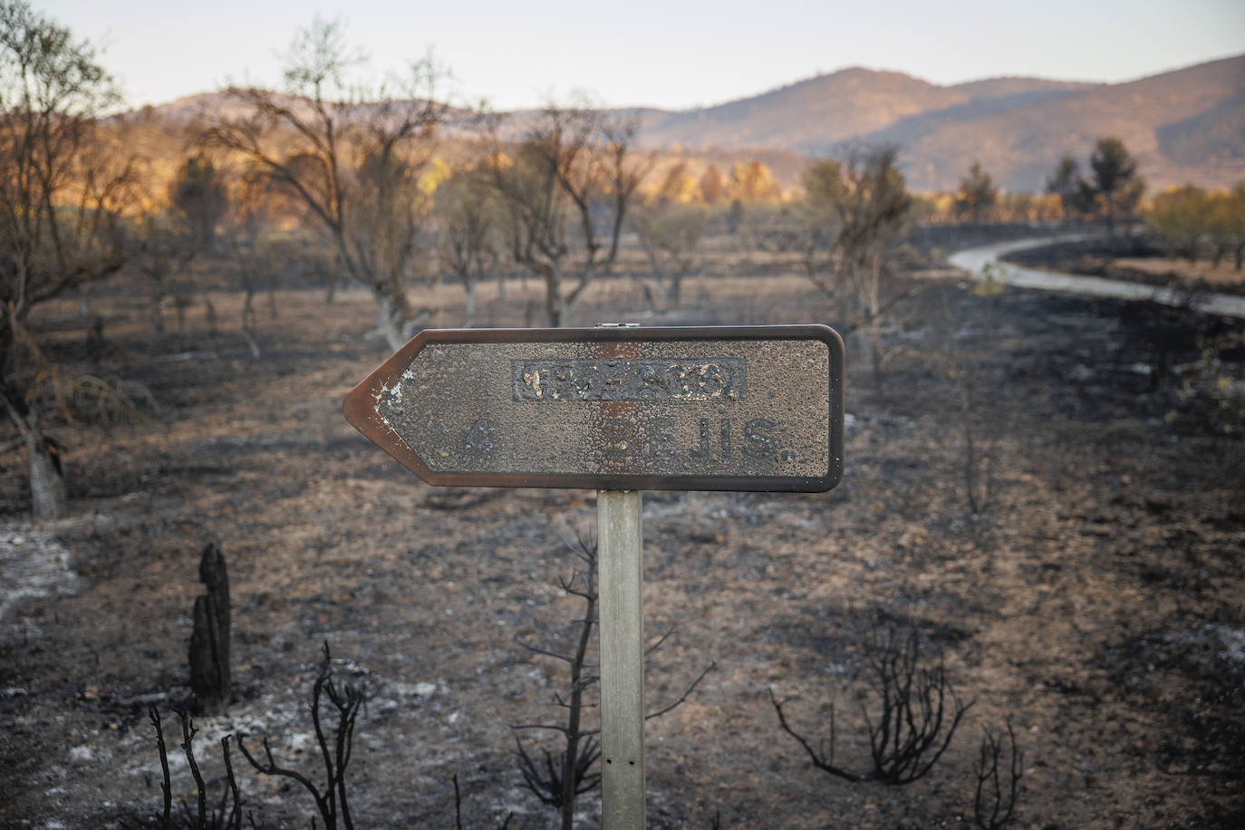 Fotos: Así se encuentra Bejís tras el paso del fuego