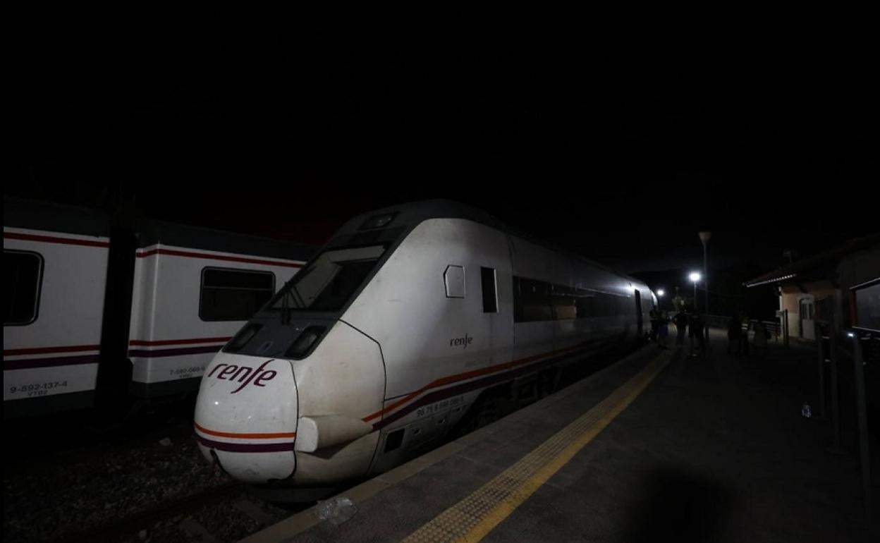 Tren involucrado en el suceso del incendio de Bejís.