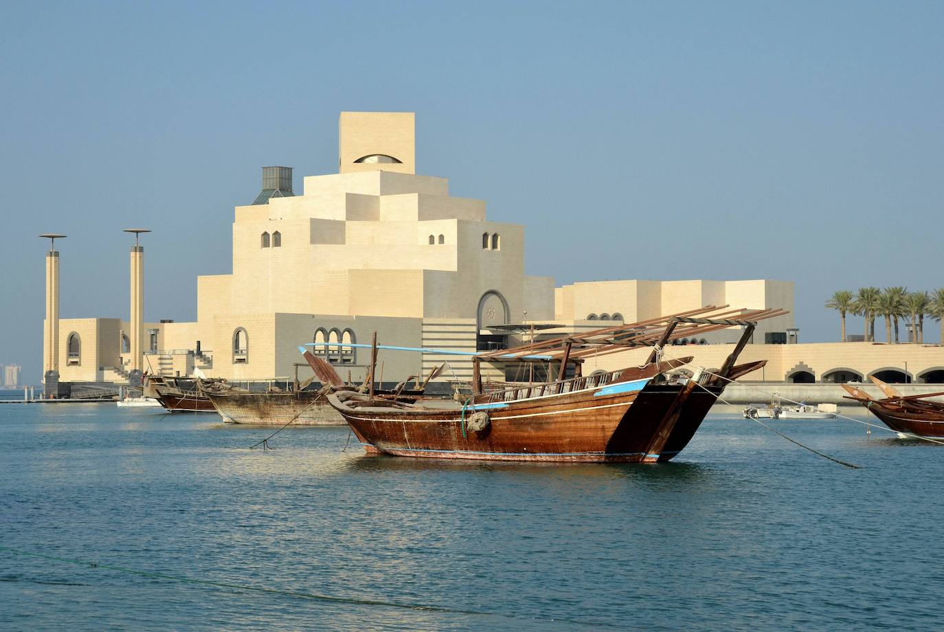 4.- QATAR