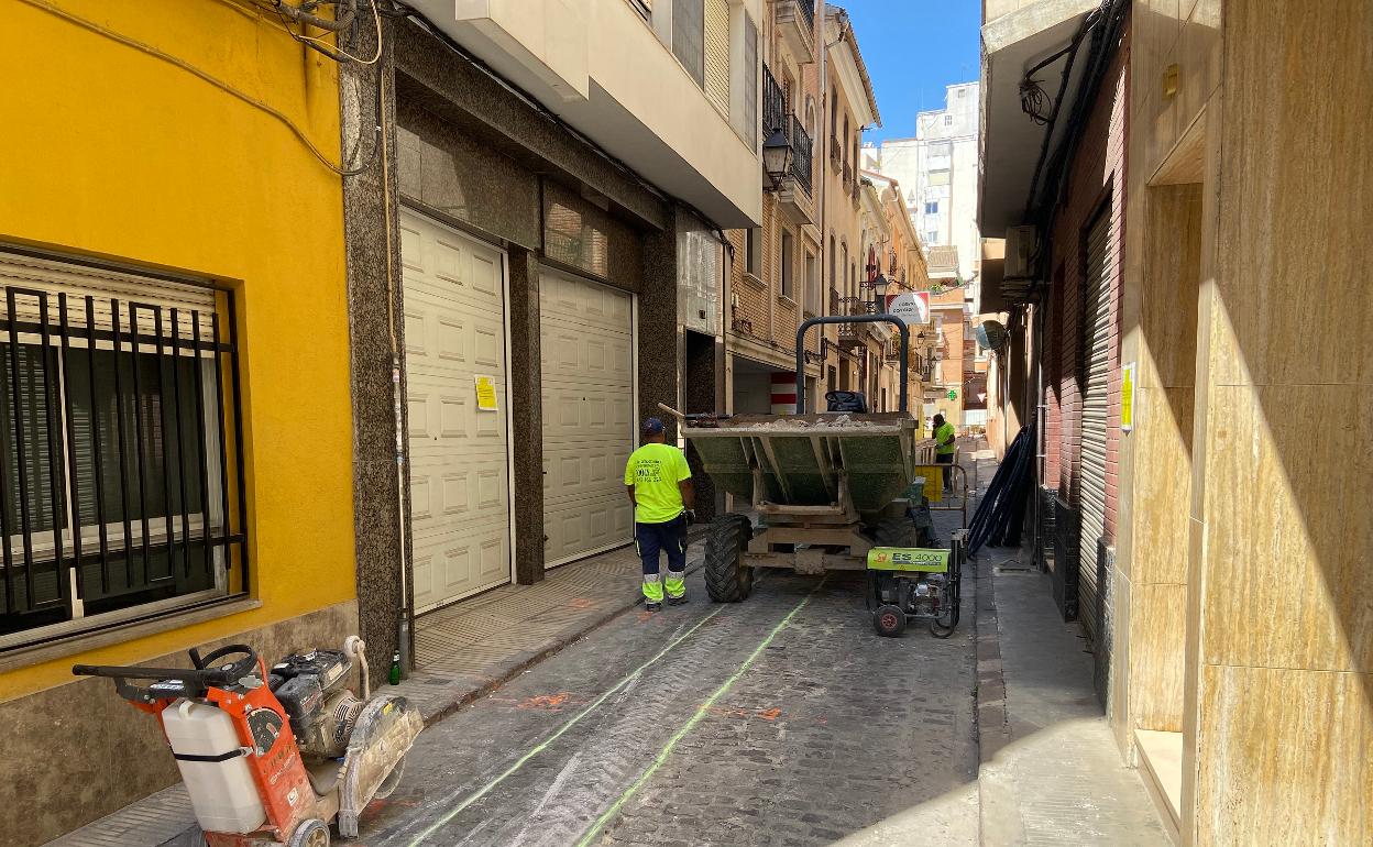 Obras en la calle Mossén Grau. 