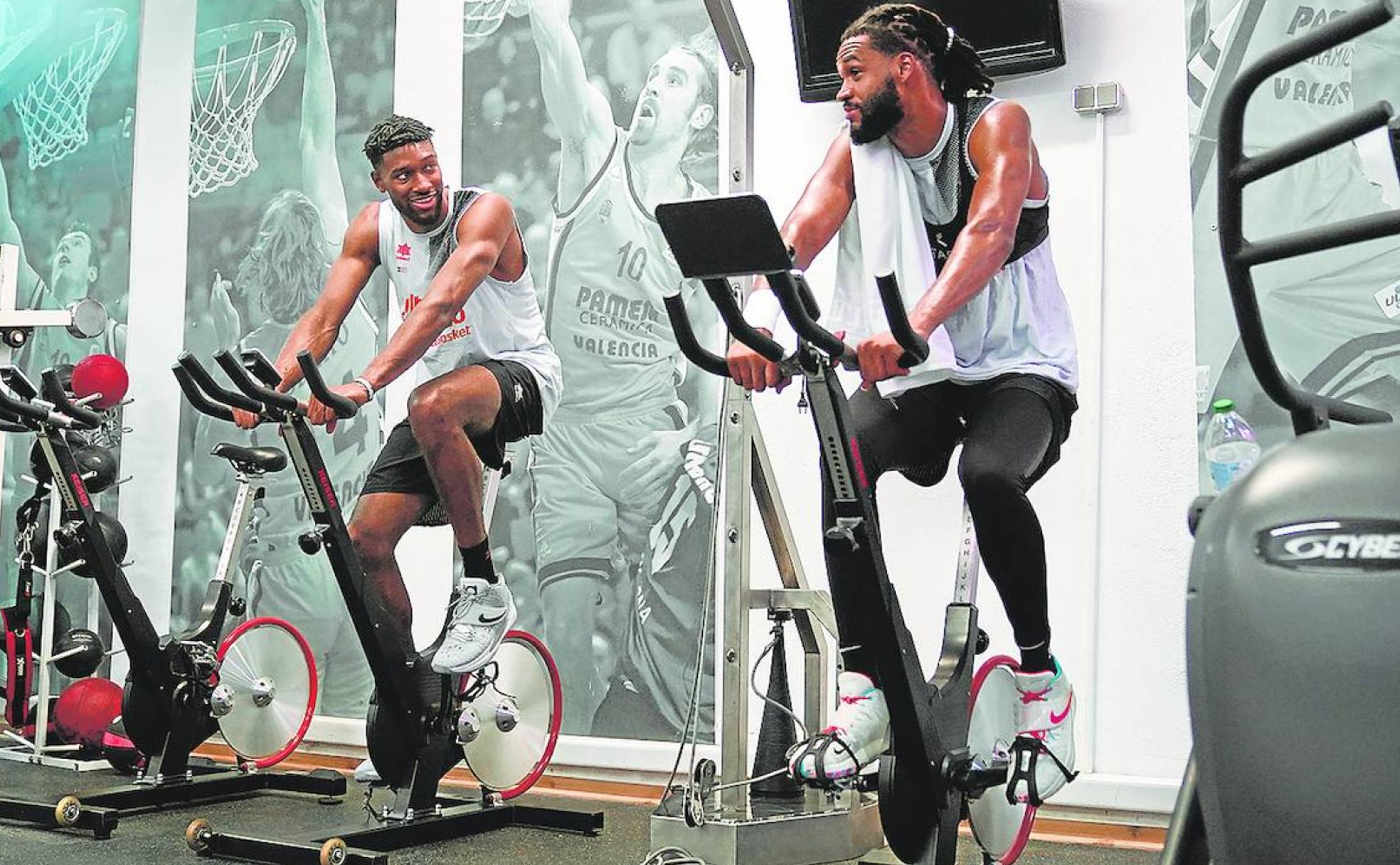 Primeros entrenamientos físicos de la plantilla del Valencia Basket.