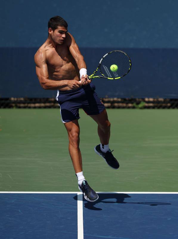 US Open: cambio físico de Alcaraz |  Fotos: Alcaraz prepara su debut en el US Open exhibiendo su gran estado físico