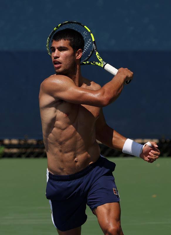 US Open: cambio físico de Alcaraz |  Fotos: Alcaraz prepara su debut en el US Open exhibiendo su gran estado físico