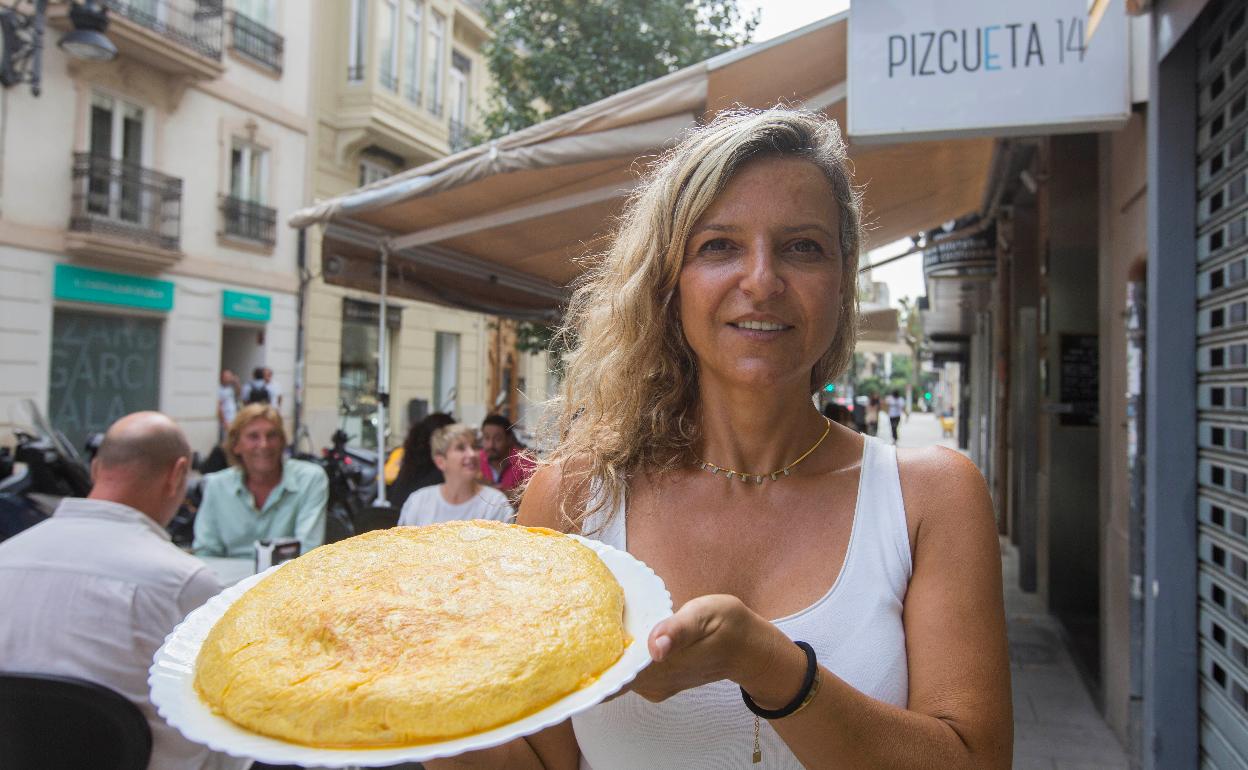 Paz Corral, propietaria y cocinera de la cafetería Pizcueta 14 de València. 