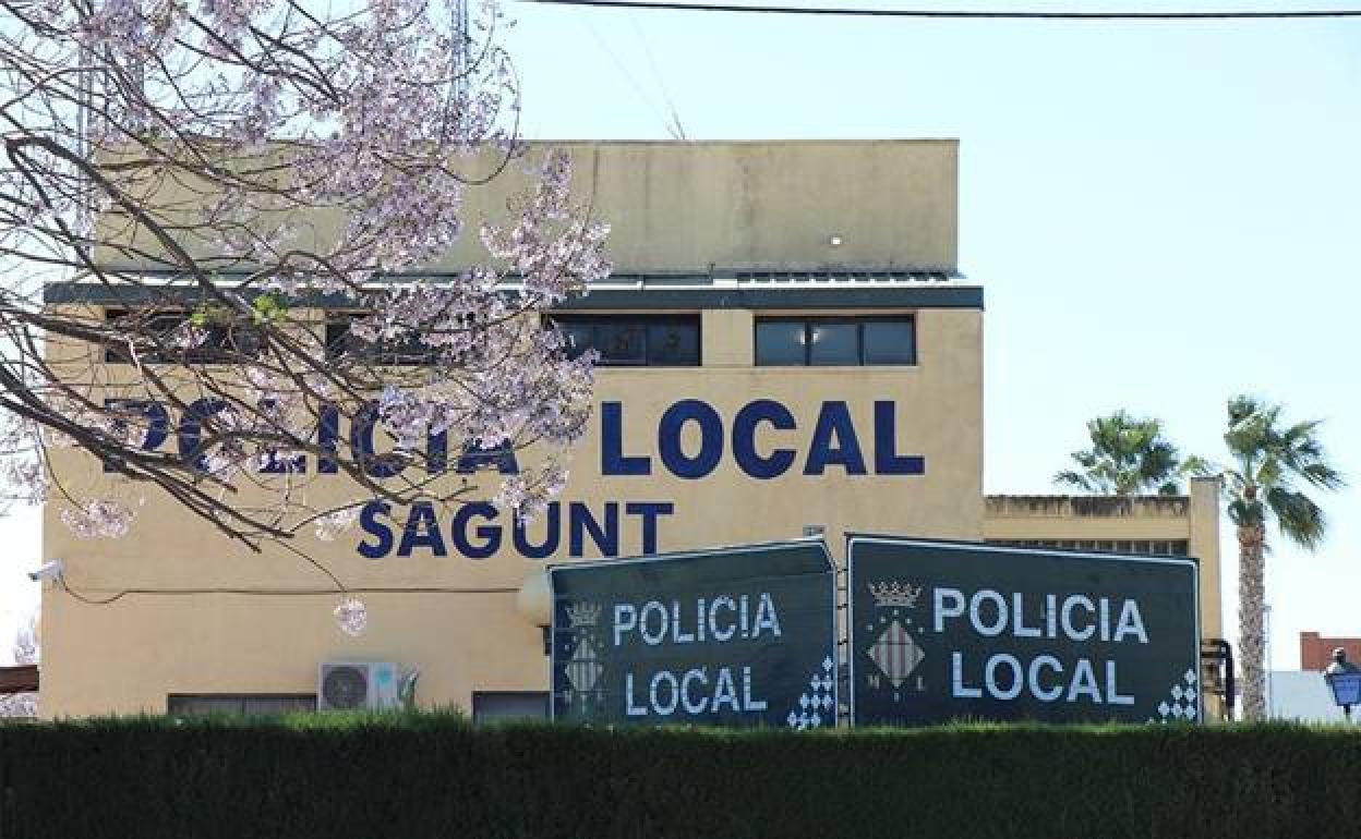 Central de la Policía Local de Sagunto. 