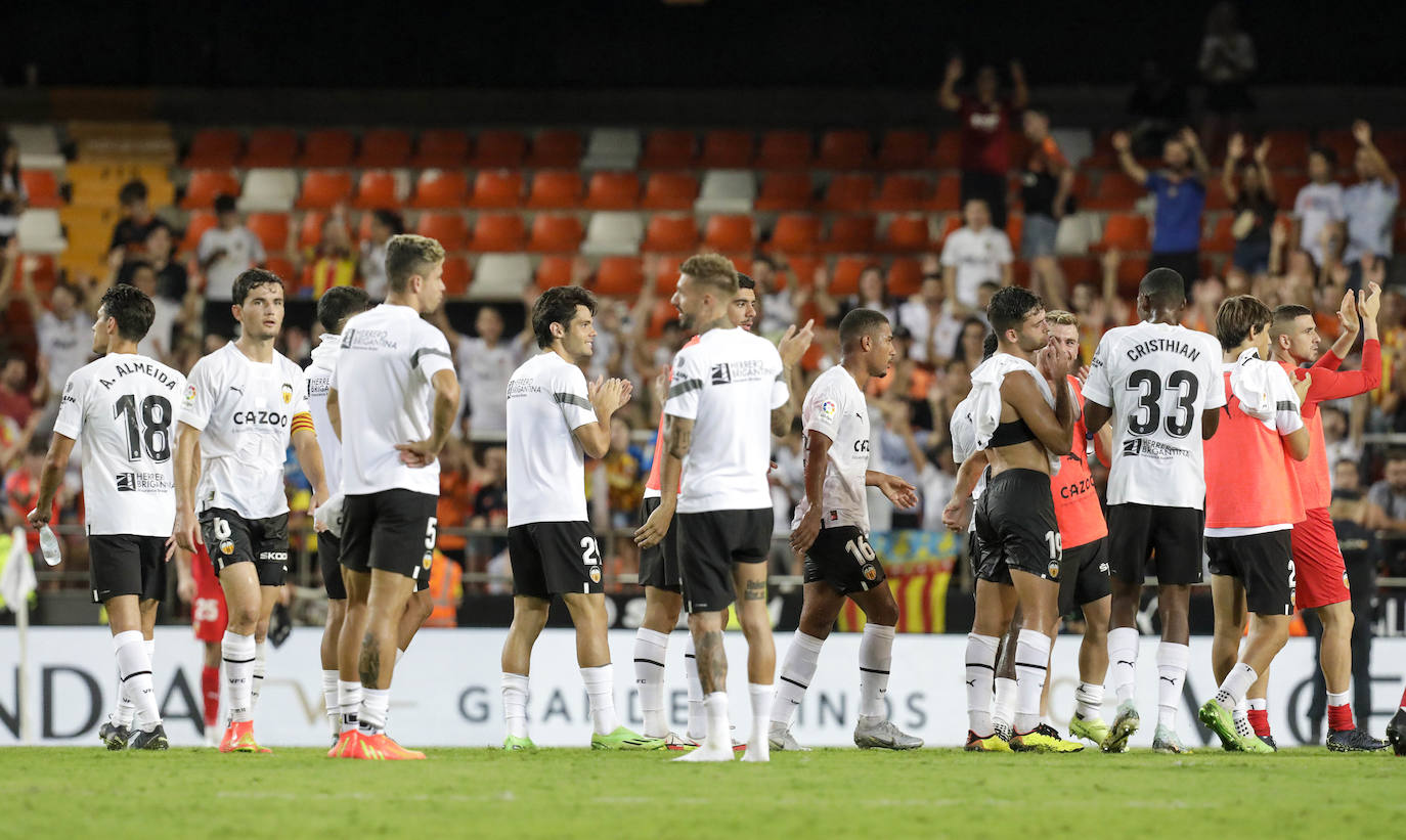 Fotos: Euforia en Mestalla tras el 5-1 frente al Getafe